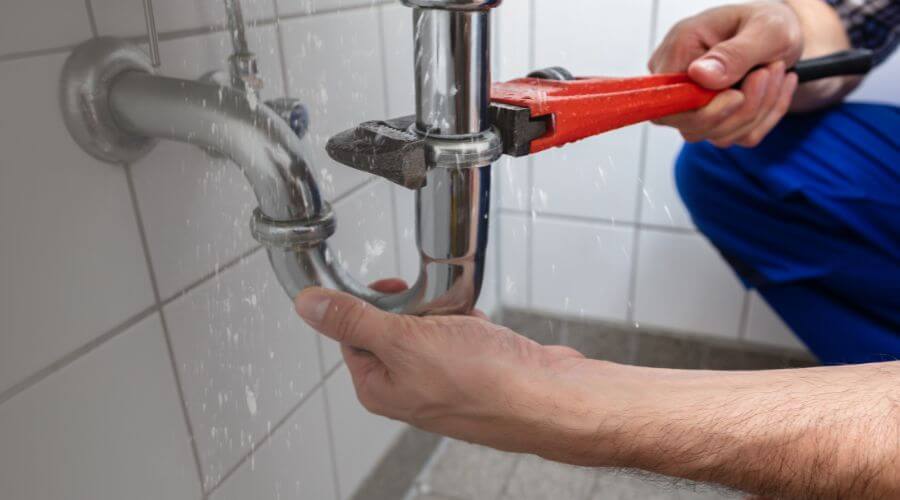 Local tankless water heater installation in Maryland Heights, MO